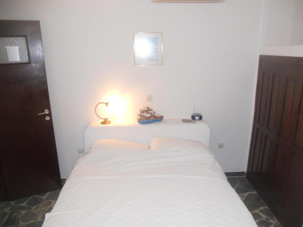 Villa Ostria Kamari  Room photo