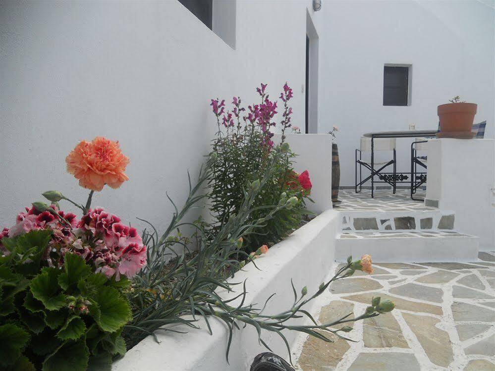 Villa Ostria Kamari  Exterior photo